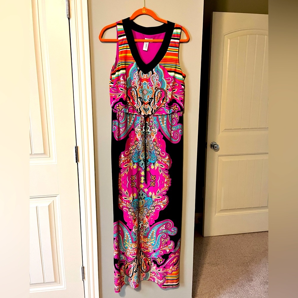 Soho Apparel Pink and Black Paisley Maxi Dress M